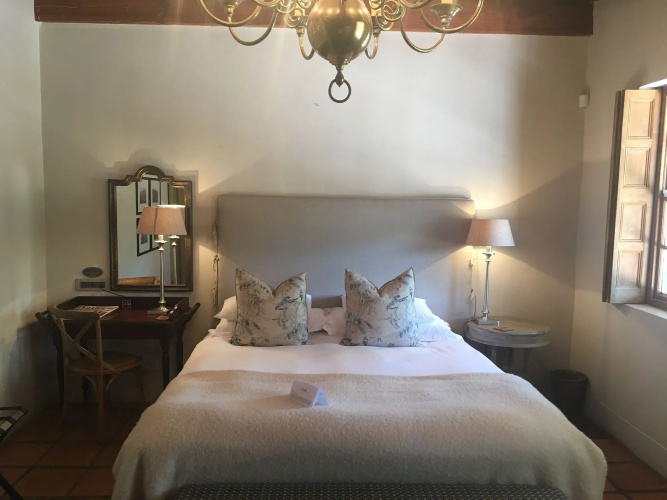 Avondrood Guest House