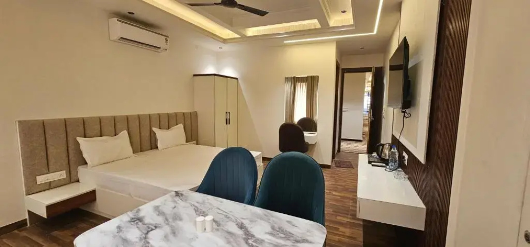Hotel Sharanga