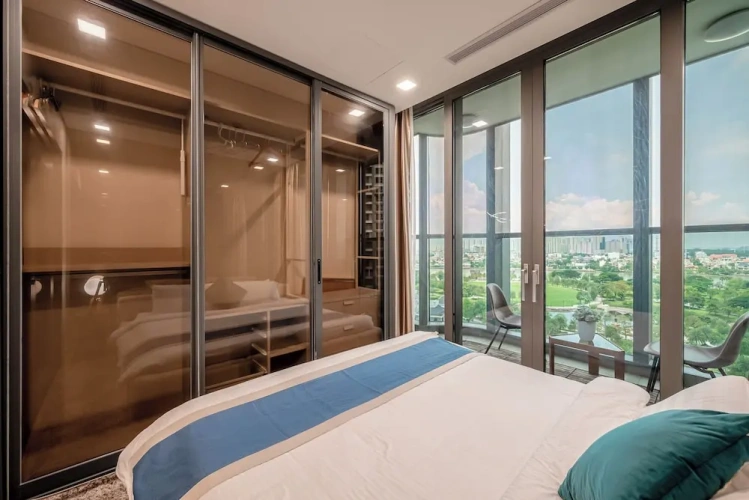 1 Bedroom Grand Club Suite with city view