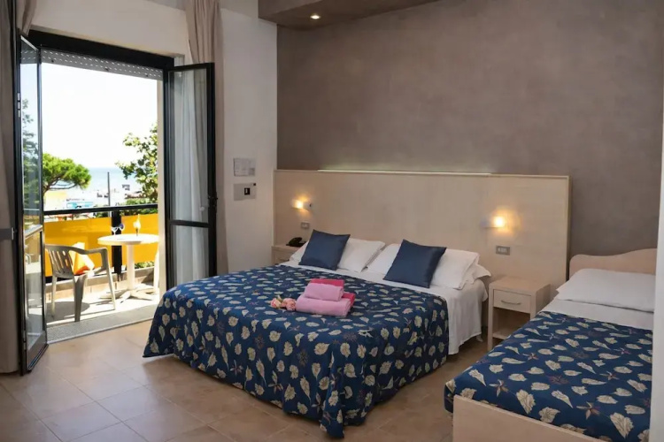Hotel Mimosa