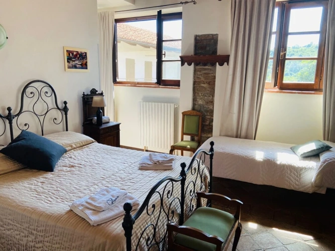Standard Triple room