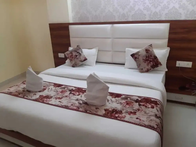Satyadeep Inn