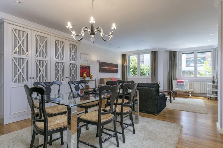Gran Via 1.2 by Forever Rentals