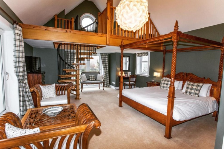 Deluxe Double Suite with view