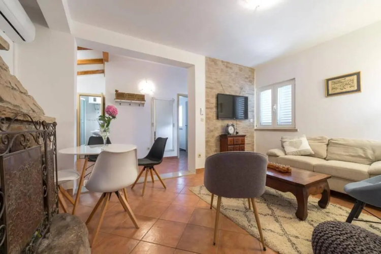 Villa Lora