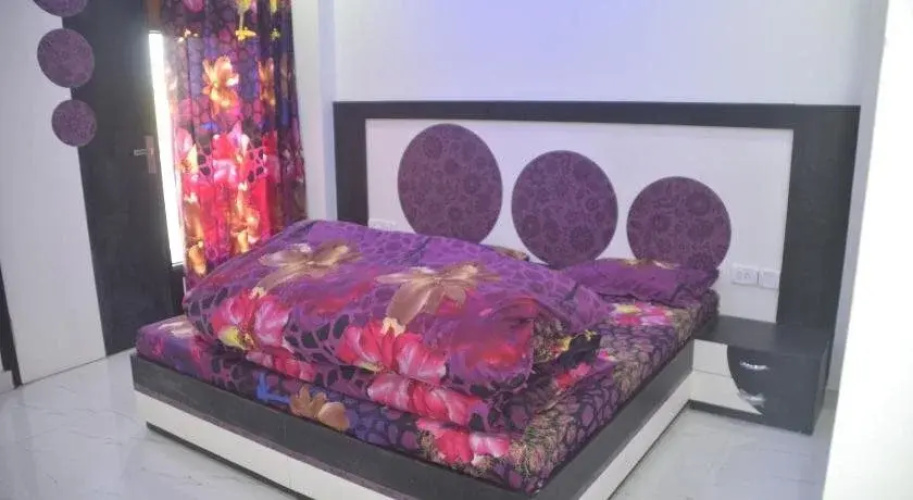 Goel Residency