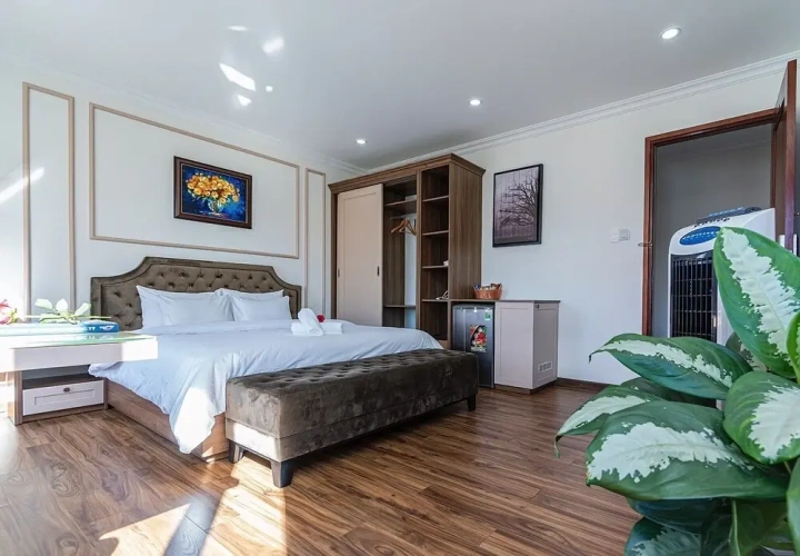 Deluxe Studio