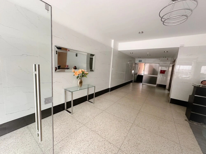 Exclusive in Miraflores, Excellent Location (1004)