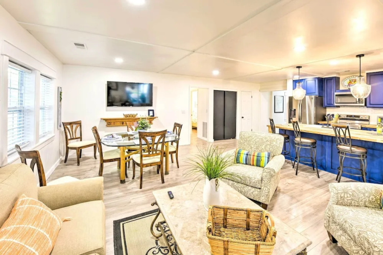 Bright Beaufort Home w/ Porch & Fire Pit!