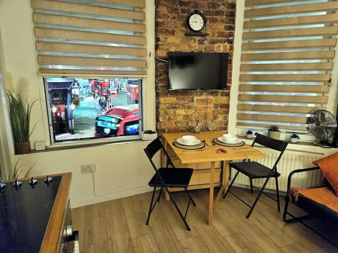 Charming Central London Studio With Sofabed