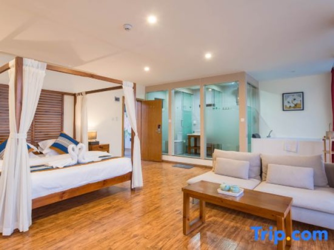Standard Double room with courtyard view