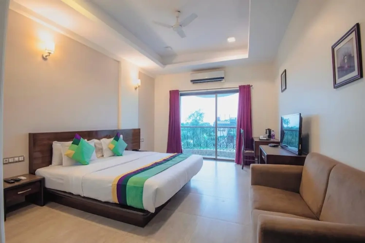 Deluxe room with balcony