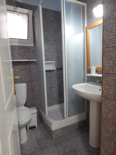 1 Bedroom Quadruple Apartment with balcony