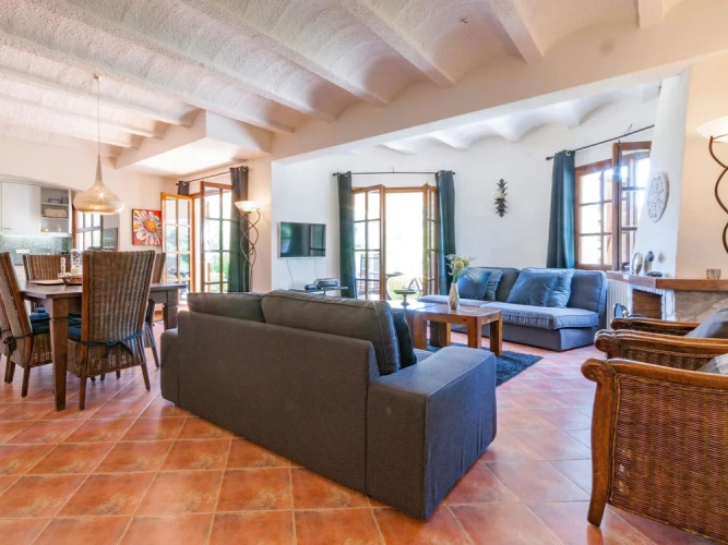 Villa in Calonge With Pool and Mountain Views