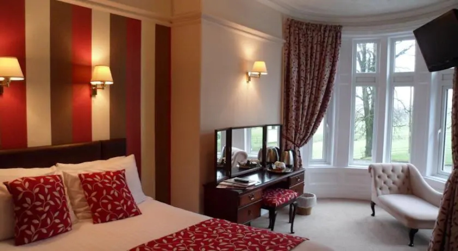 Queens Hotel