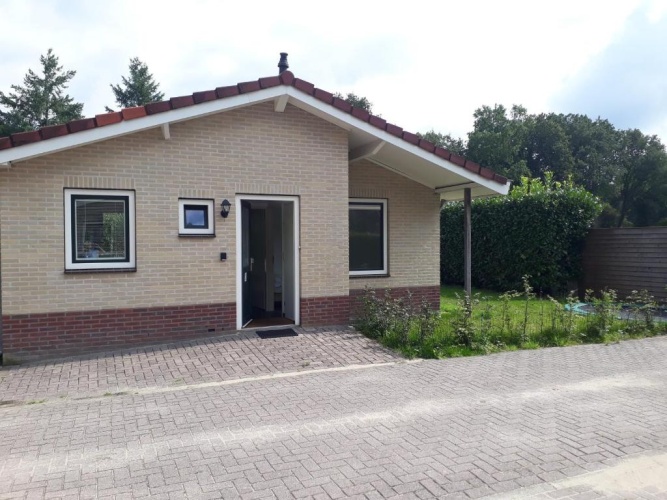 2 Bedrooms Cottage