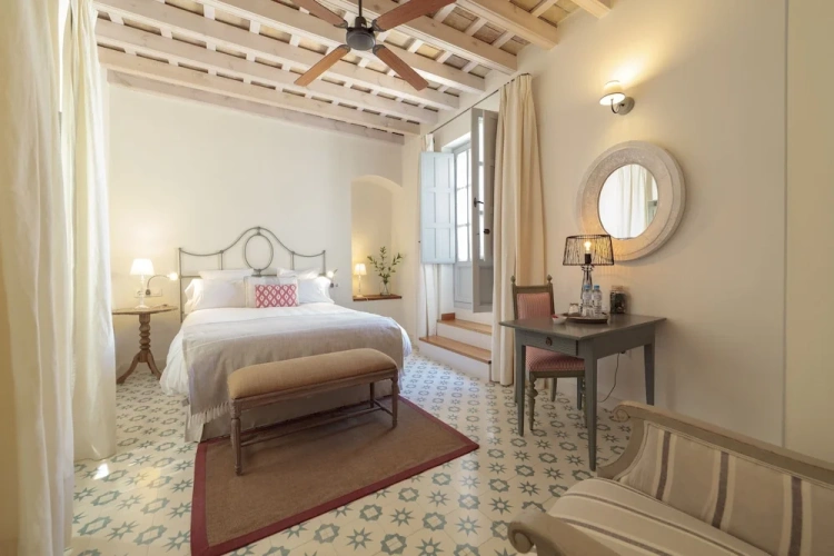 Superior Double room with balcony