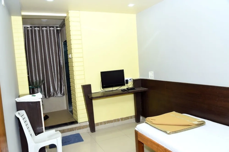 Standard Single room
