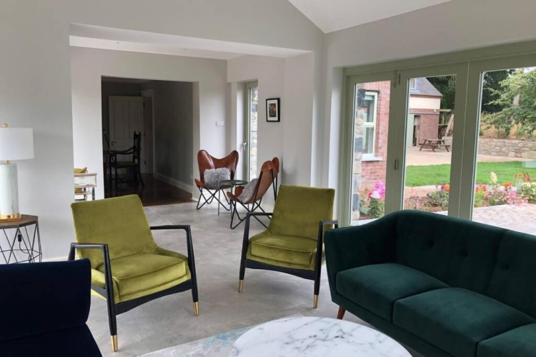 5 Bedrooms Double Cottage