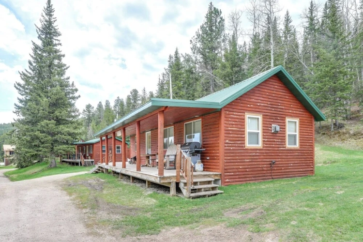 2 Bedrooms Cottage