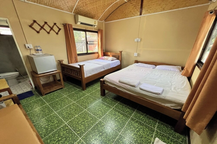 Standard room with lake view