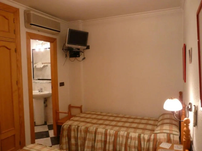 Standard Single room