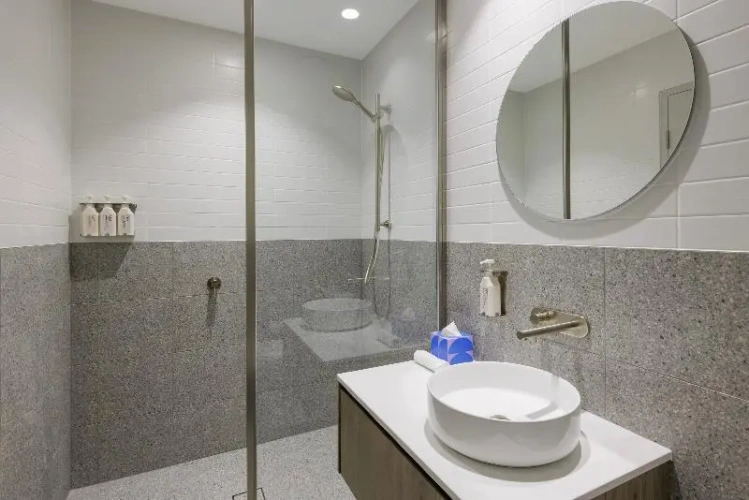 2 Bedrooms Quadruple Apartment