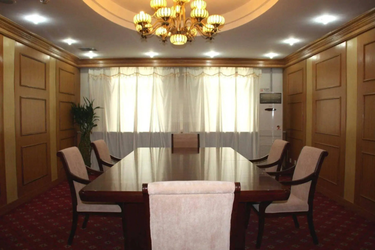 Chaoyang Hotel
