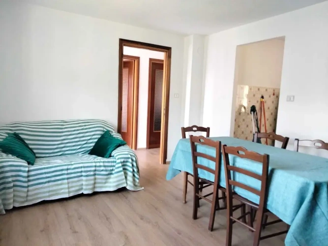 2 Bedrooms Cottage with balcony and with garden view
