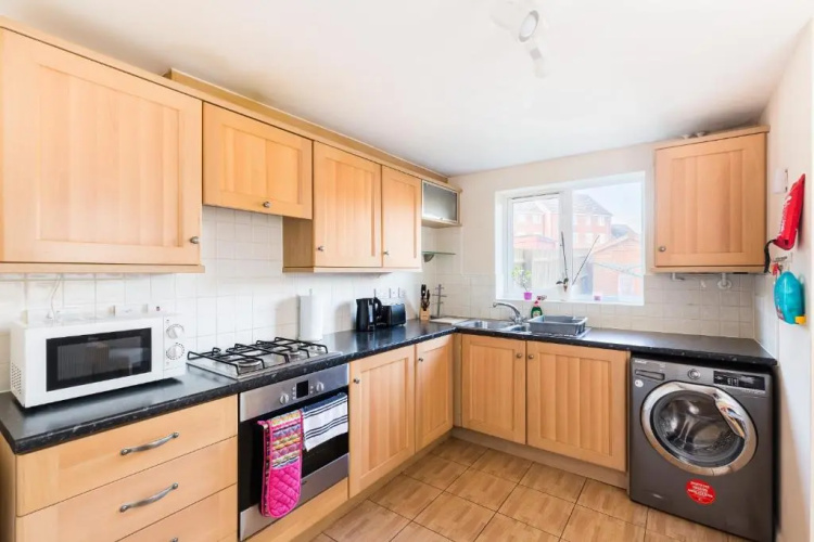 6 Bedroom New Build House