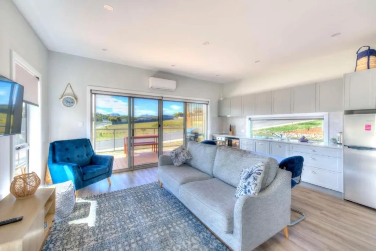 2 Bedrooms Cottage