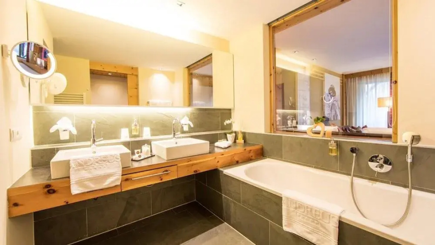 Andreus Resorts