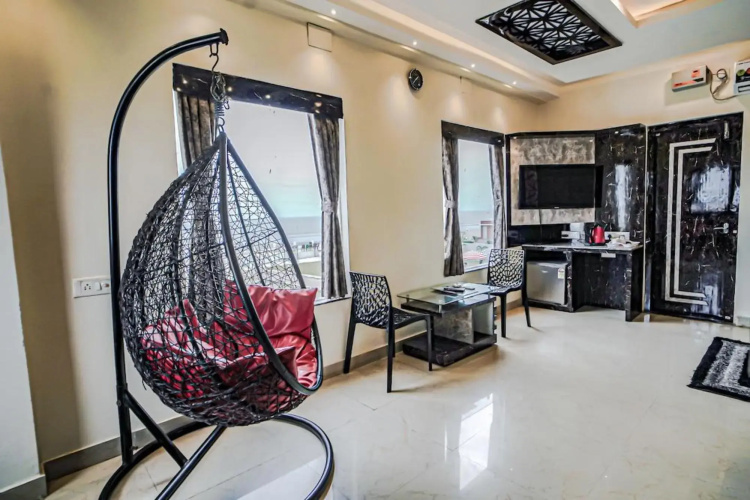 Bombay Beach Resort