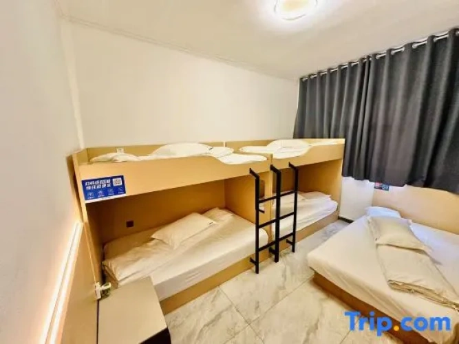 Standard Quintuple room