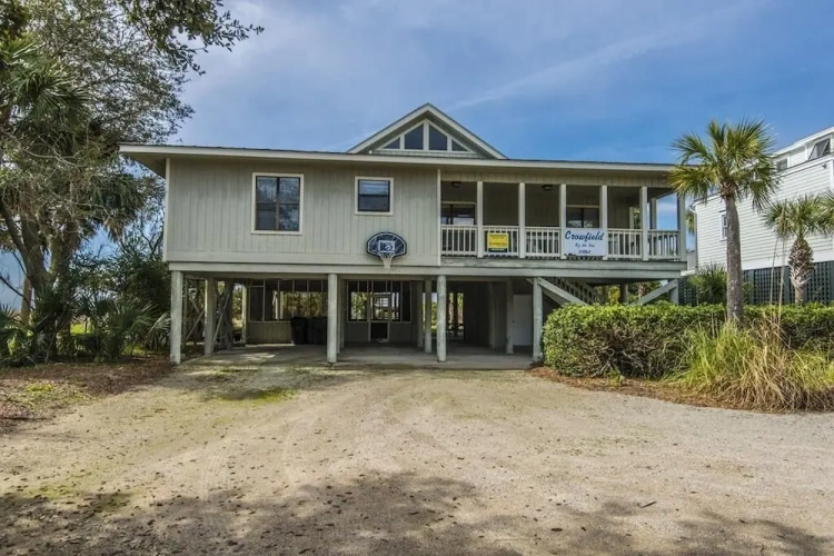 Cottage with balcony