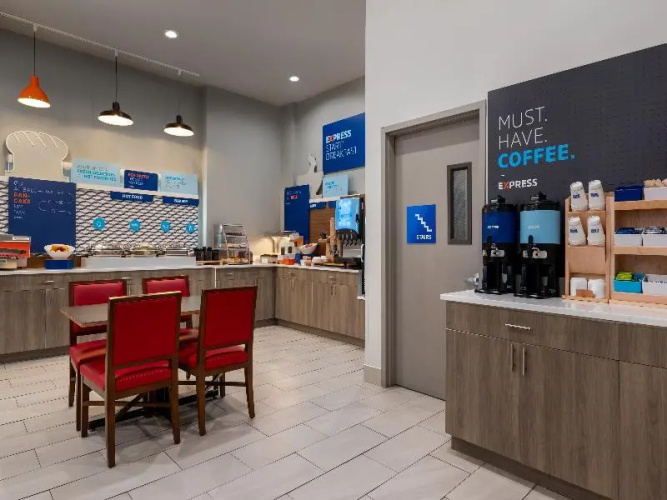 Holiday Inn Express & Suites Bronx - NYC photo 29