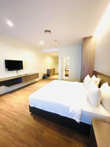 Deluxe Suite