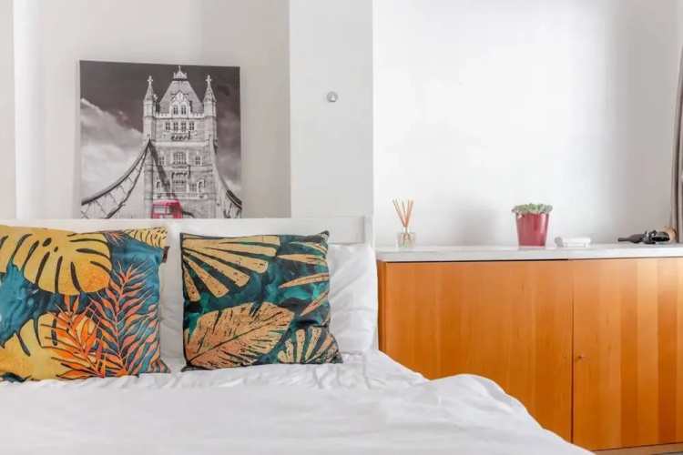 Cosy Self-contained Studio in Aldgate
