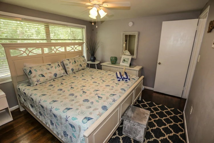 5481 Oak Ridge