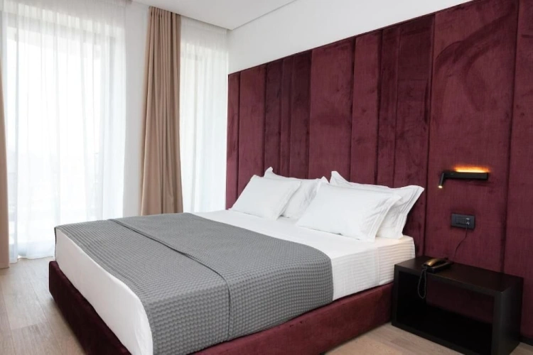 Deluxe Triple room with balcony and with pool view