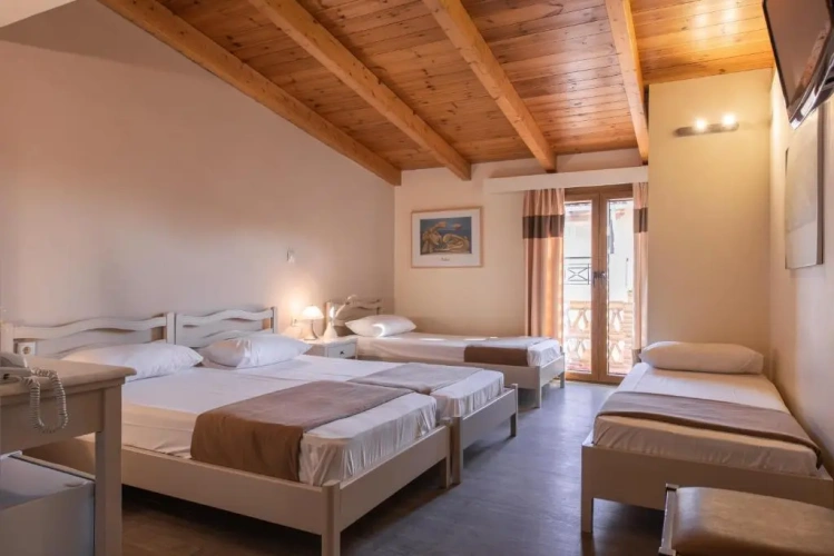 Standard Quadruple room