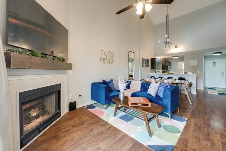 Fireplace, Indoor Pool Access! Family Branson Unit