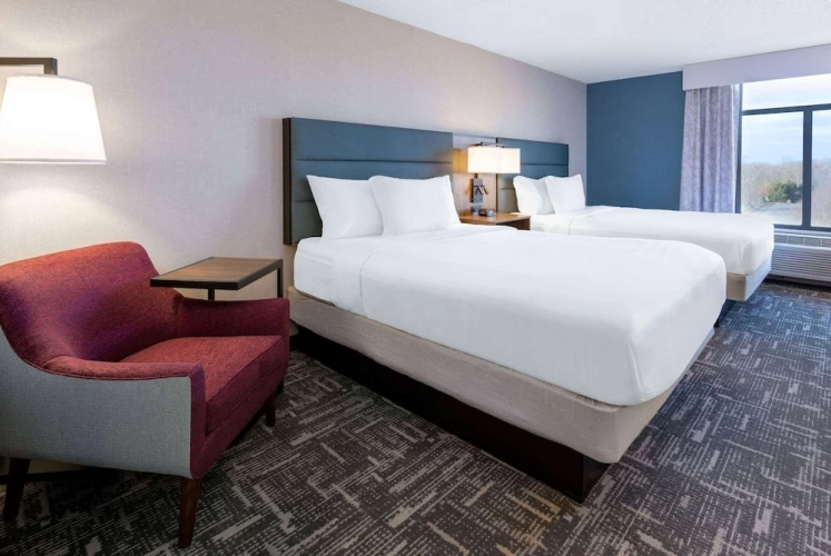 Deluxe Quadruple Suite