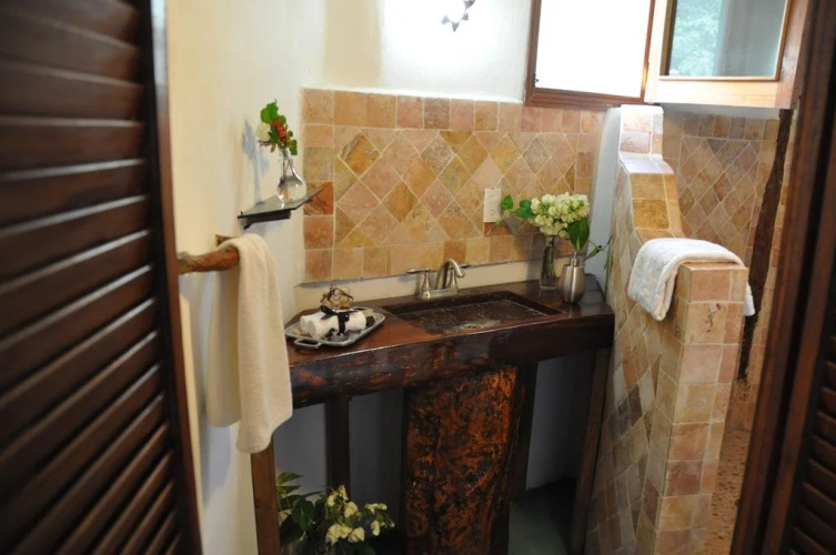 Jolie Jungle Eco Hotel