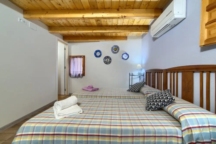 Standard Twin room with mountain view