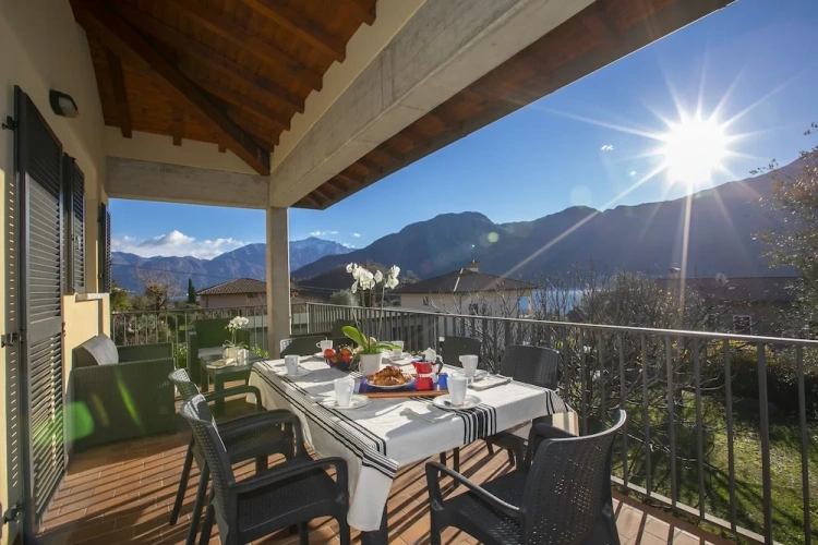 3 Bedrooms Villa