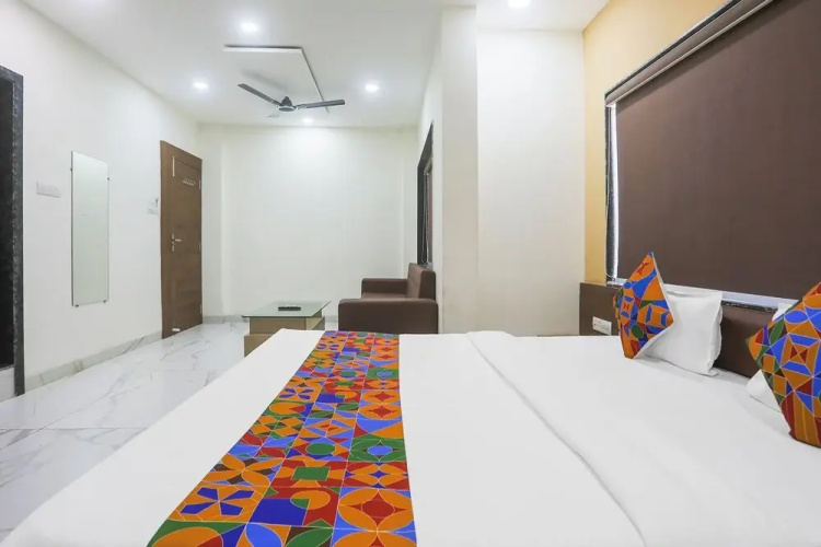 Fabhotel Lake Vista