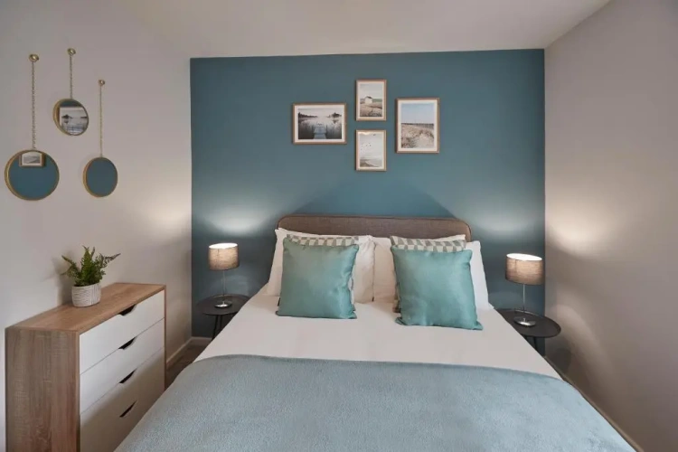 2 Bedrooms Apartment