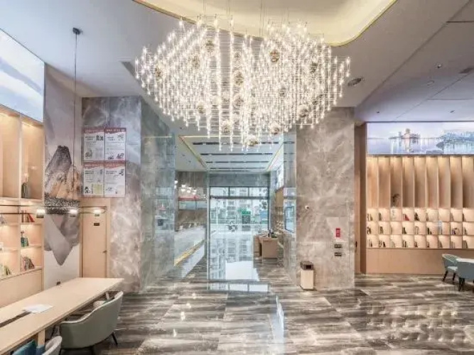 Wanda Yue, Luzhou Bubugao Square