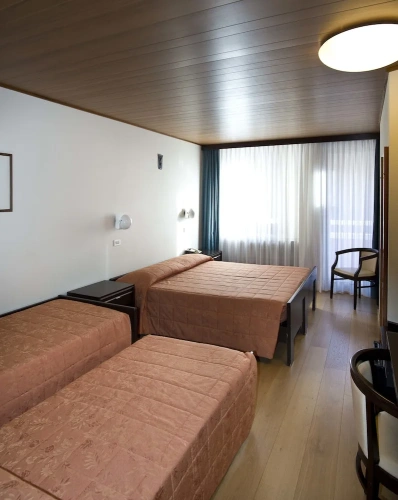 1 Bedroom Standard Quadruple room with balcony and with mountain view